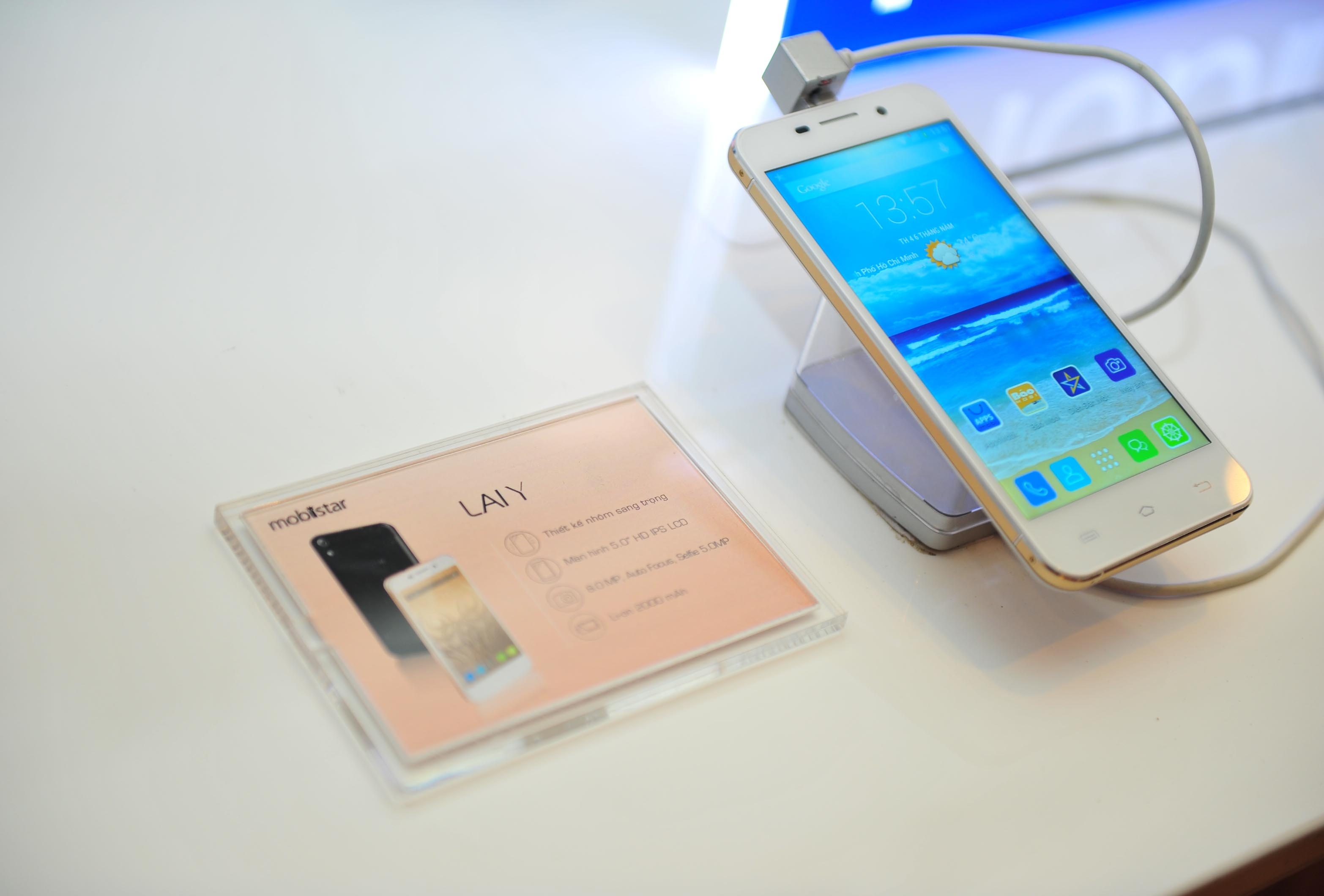 Điện thoại Lai Y có thiết kế cạng viền CNC sắc sảo và cho phép người dùng có thể khắc tên hoặc hình ảnh lên vỏ lưng nhôm.