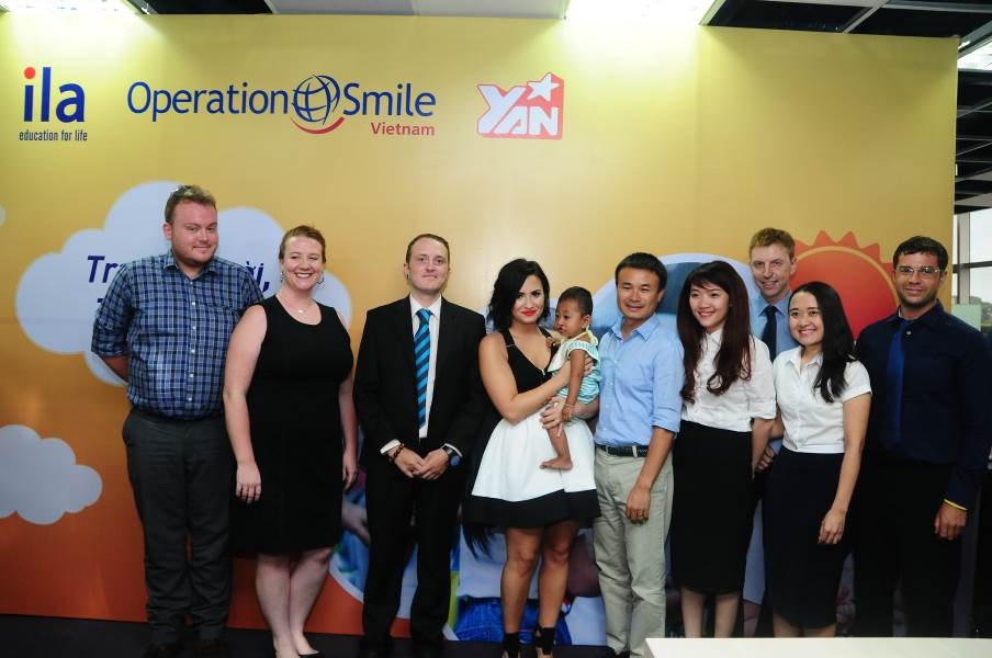 ILA trao tang 270 trieu dong cho to chuc Operation Smile hinh anh
