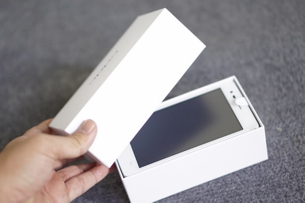 Mo hop OPPO Neo 5: hai mat guong, camera 8 MP gia 3,69 trieu hinh anh