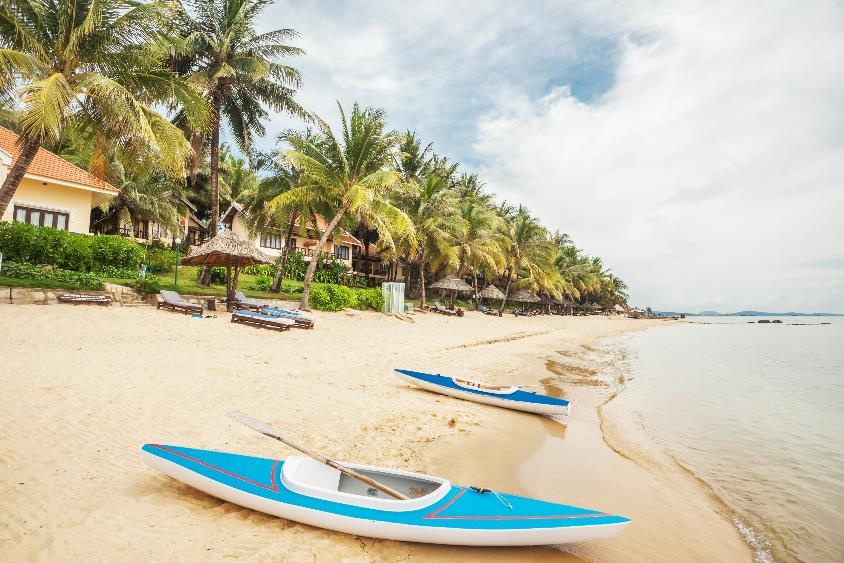 Bãi Sao - Phú Quốc, nơi lý tưởng để trải nghiệm chèo thuyền Kayak.