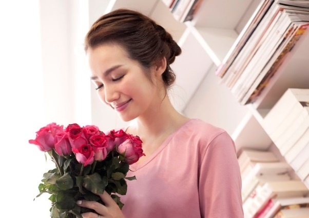 Truc Diem nu tinh khi cham soc gia dinh hinh anh