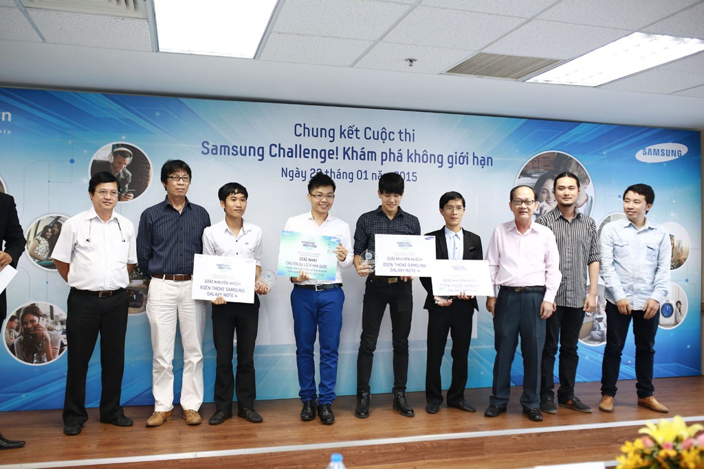 Ý tưởng sử dụng các thiết bị công nghệ để tăng tính kết nối giữa con người với con người, giữa các thành viên gia đình với nhau đã giúp Minh Chính giành ngôi vị quán quân (add link: http://news.zing.vn/Video-cha-con-gay-xuc-dong-gianh-giai-di-Han-Quoc-post505413.html) cuộc thi này.