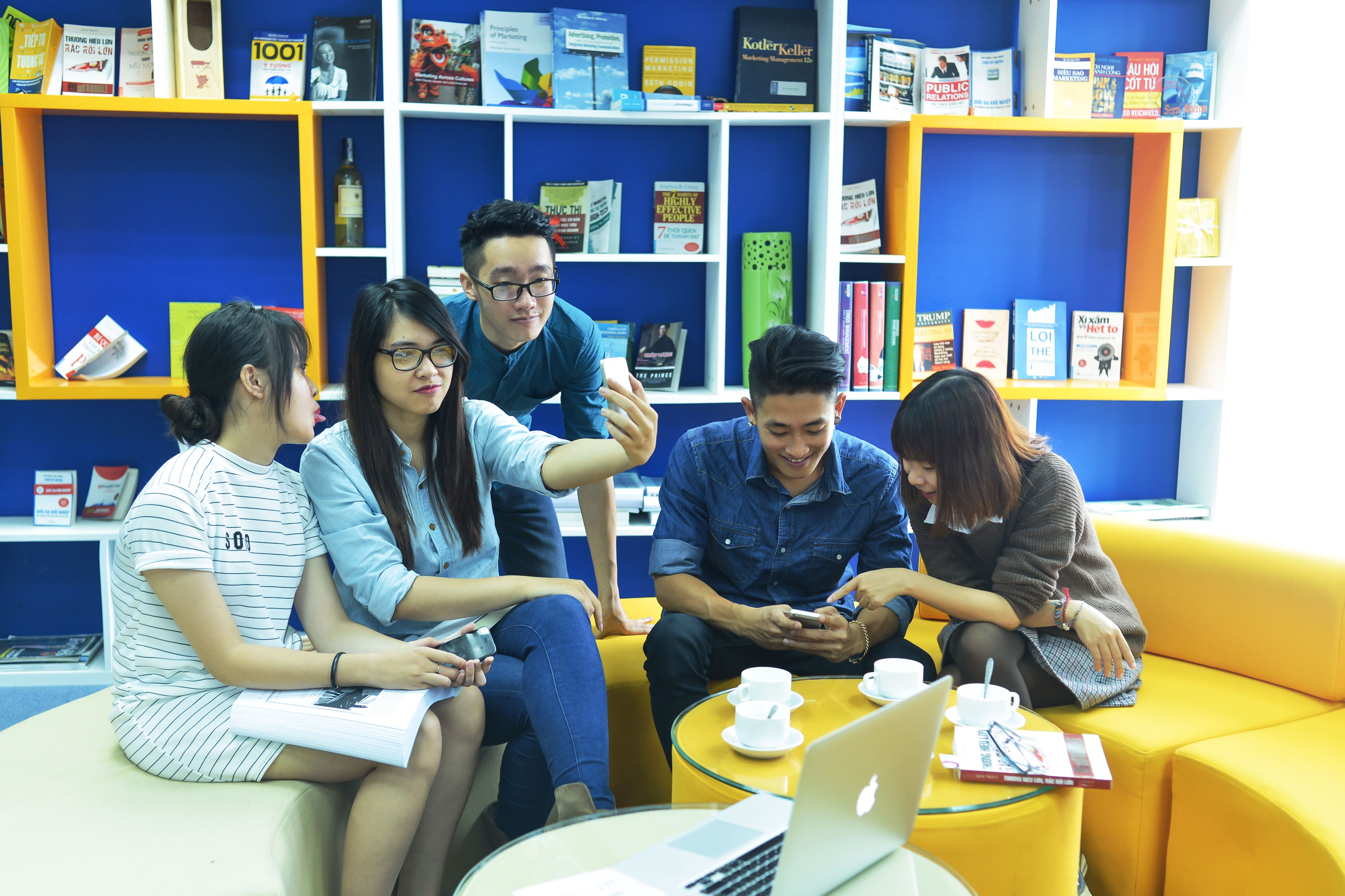 Doanh nghiep ngay cang sang tao trong hoat dong khuyen mai hinh anh