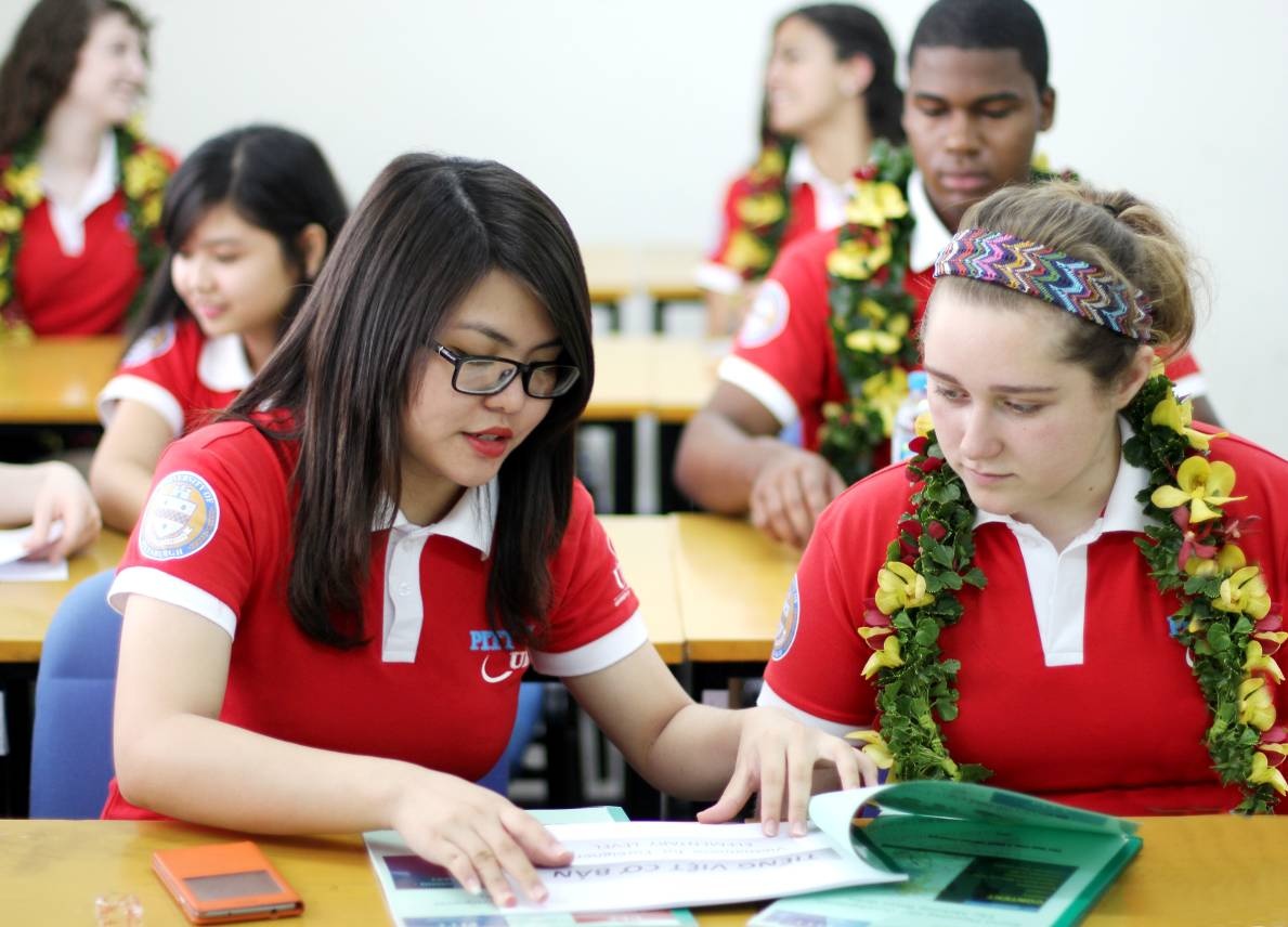 Sinh viên UEF thường xuyên giao lưu quốc tế để hoàn thiện kiến thức chuyên môn, khả năng ngoại ngữ và kỹ năng mềm.