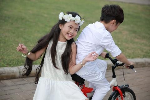 Rubby Bao An tai xuat ngoan muc trong MV moi hinh anh