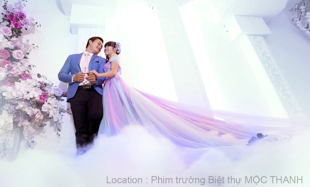 Không gian ngập tràn sắc tím với nhiều khung cảnh đáng yêu, mơ mộng, bay bổng và sang trọng.