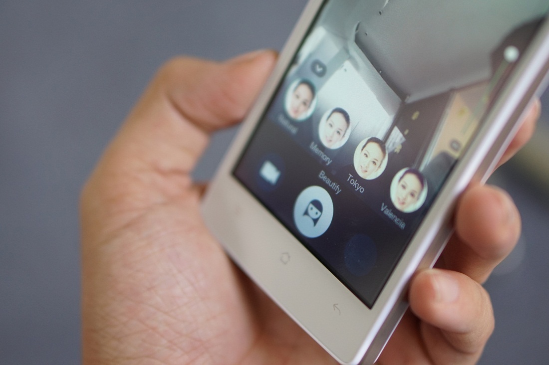 Neo 5 được OPPO trang bị camera chính lên đến 8 MP.