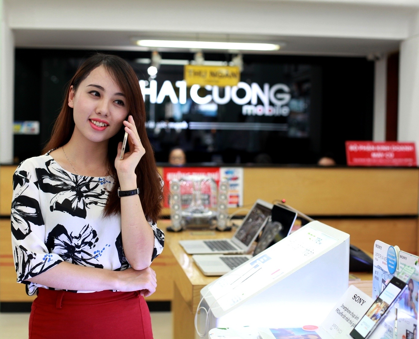 Mua iPhone gia re hon 1 trieu dong hinh anh