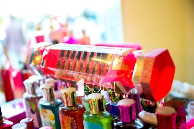 1 Spot Department Store nằm tại 203 Nguyễn Trãi, Quận 1, TP HCM.