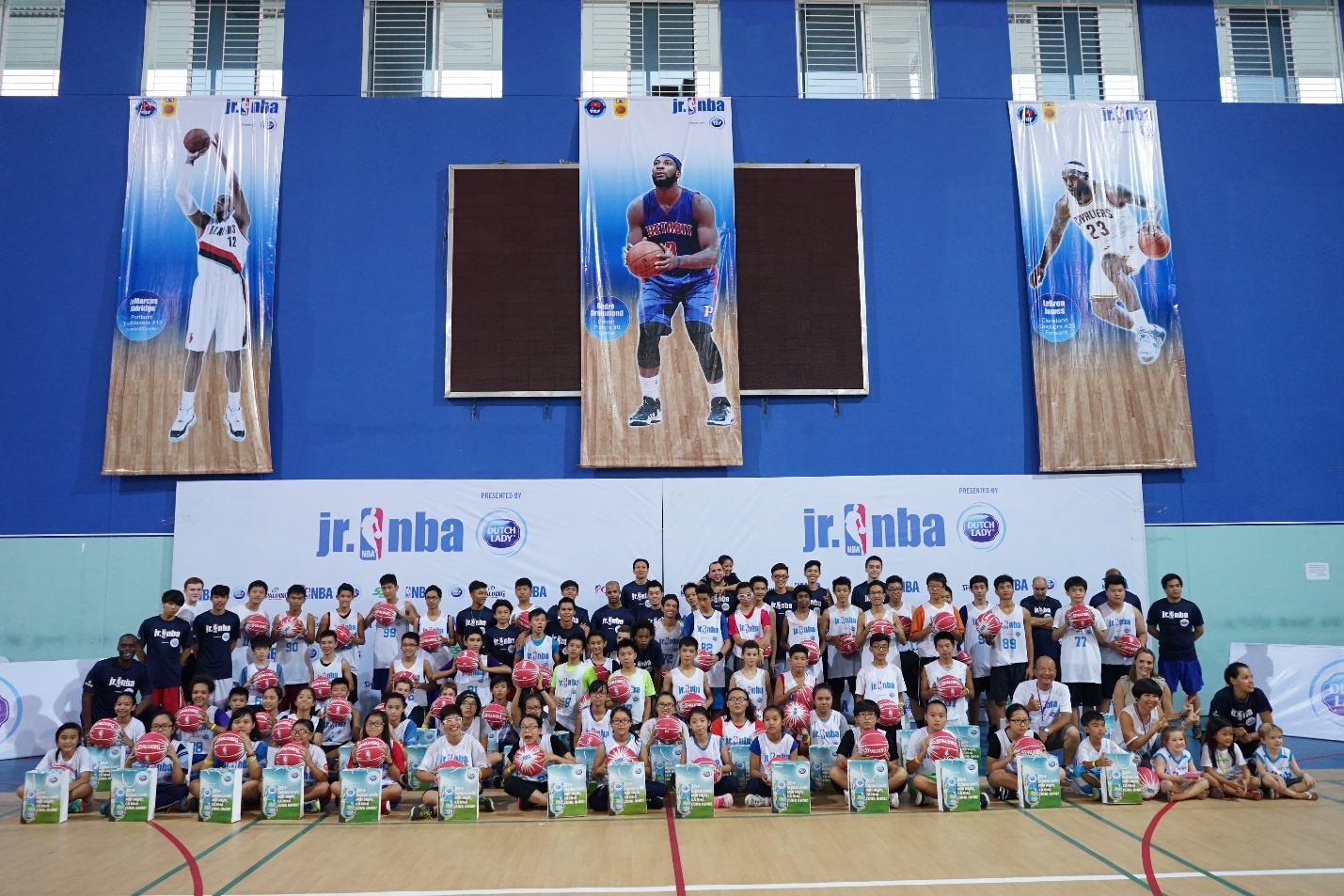 Kết thúc hội trại, 40 em nam và 24 em nữ đã được chọn để tiếp tục tham gia Hội trại huấn luyện toàn quốc của Jr. NBA diễn ra cuối tháng 5