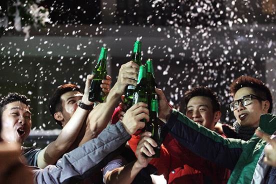 Tuan Hung va cac vlogger ru nhau xem chung ket cup chau Au hinh anh