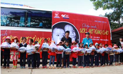 3Q Cu Hanh 'thap lua' suoi am cong dong vung cao hinh anh