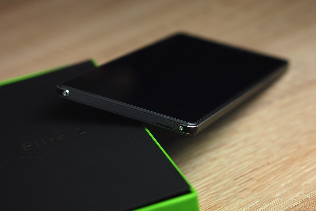 5 uu diem giup smartphone Elite 2 hut nguoi dung hinh anh