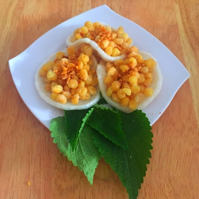 Thực khách cũng có thể gọi ngô chiên khai vị trước khi món nướng chính ra bàn.