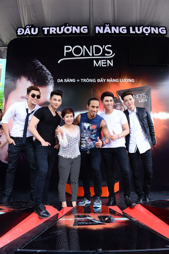 Các chàng trai nổi tiếng của Vpop có màn thi hit đất khá căng thẳng và thú vị.