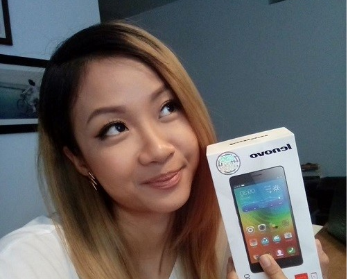 Lenovo A7000 chay hang sau khi mo ban hinh anh