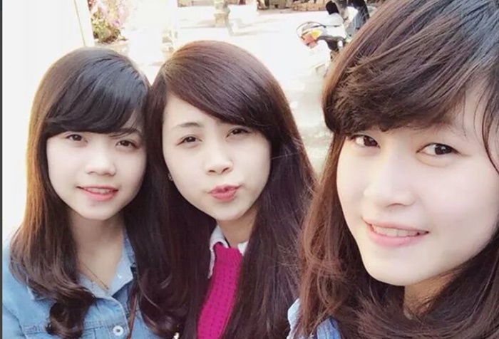  “Khoảnh khắc cực kul cùng tóc dài mượt” không chỉ tạo ra một sân chơi thú vị, giúp bạn gái chia sẻ tình yêu với mái tóc dài mượt của mình mà còn mang đến nhiều quà tặng hấp dẫn khác như vé xem phim, dầu gội Sunsilk, phiếu mua hàng trị giá 200.000 đồng, máy ảnh Fujifilm Polaroid Instax Mini năng động.