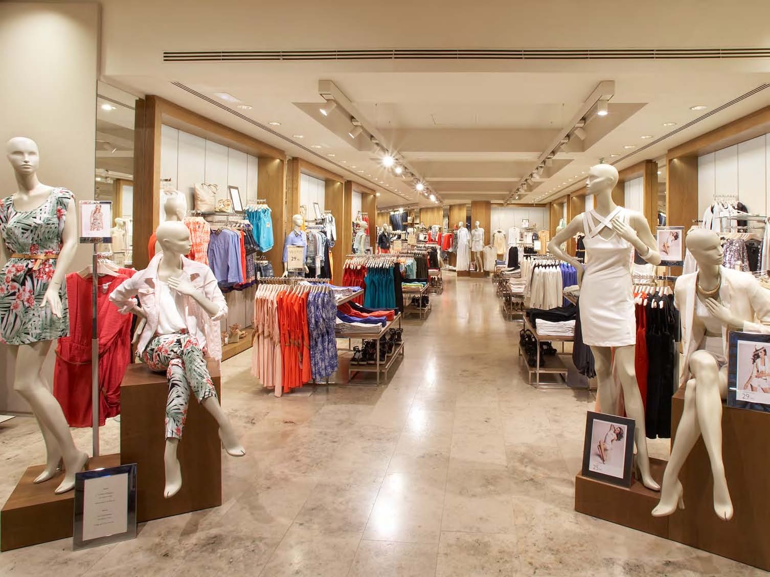 Mango chinh thuc ra mat mo hinh Mega Store tai Viet Nam hinh anh