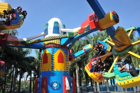 Buổi chiều là thời điểm thích hợp cho trẻ vui chơi và tham gia vào nhiều trò vận động.