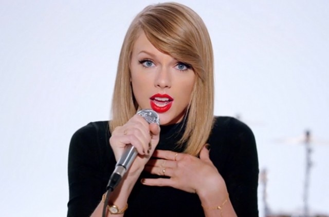 Phong cach song YOLO doc dao cua sao Hollywood hinh anh
