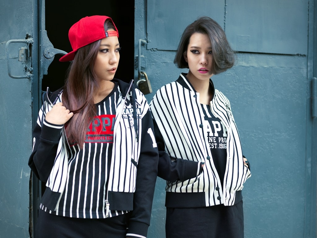 Kẻ sọc dọc sẽ giúp người mặc ăn gian chiều cao và trở nên thanh mảnh hơn. Đây là gợi ý số một cho những chàng và nàng có chiều cao khiêm tốn hoặc thân hình hơi đẫy đà.