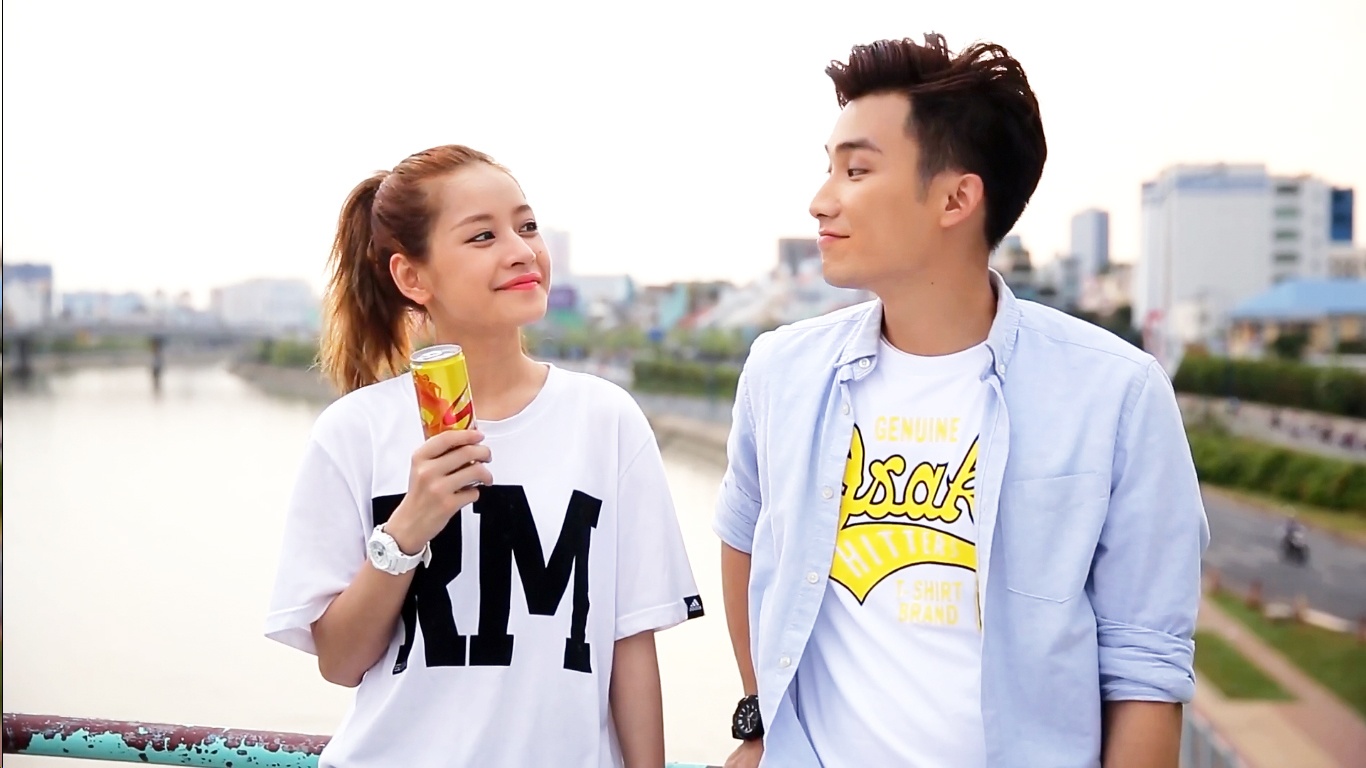 Chi Pu, Chi Thien thach thuc fan van dong trong clip moi hinh anh