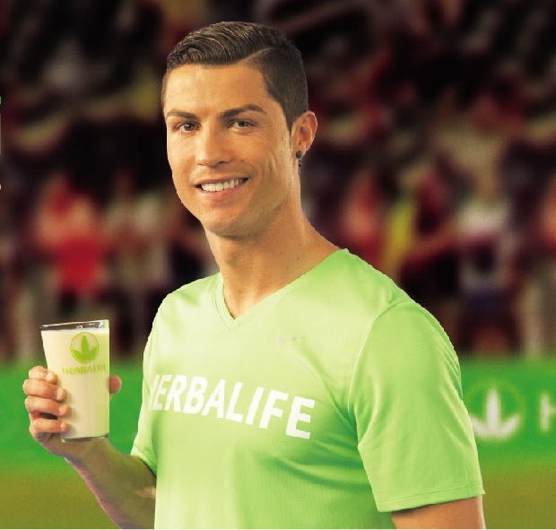 CR7 tin tưởng vào sản phẩm cũng như sự tư vấn của các chuyên gia dinh dưỡng của Herbalife.