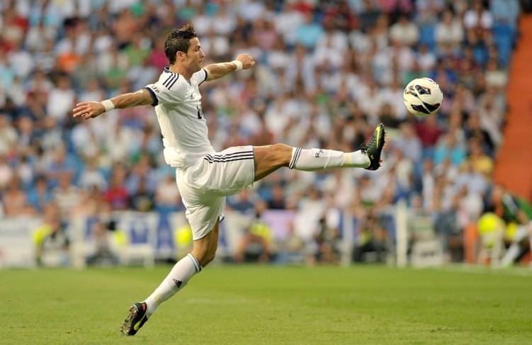 Cristiano Ronaldo san sang cho mua giai moi hinh anh