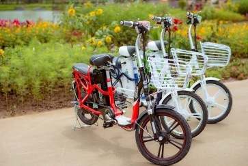 Xe dap dien chay pin iPhone co thuc su tot? hinh anh