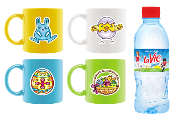 Trẻ thích uống nước hơn khi có ly và chai đựng nước màu sắc.