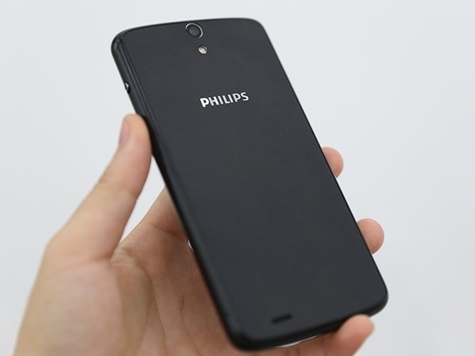 Camera sau 8 megapixel hỗ trợ người dùng chụp ảnh hiệu quả.