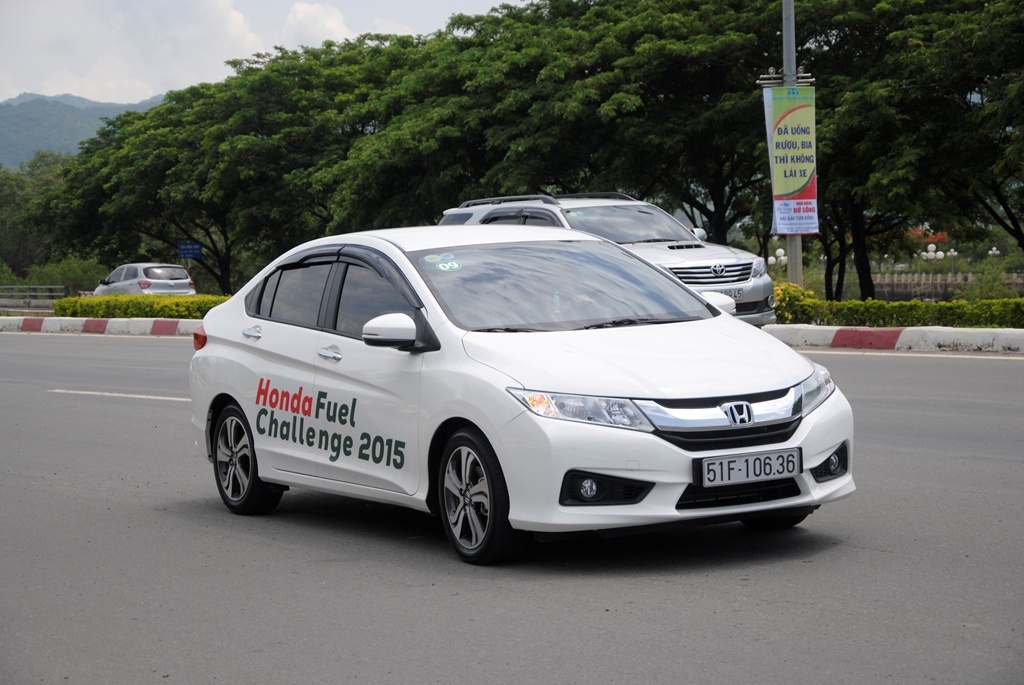 Honda City 1.5 CVT và 1.5 MT tiêu thu chưa đầy 5 lít xăng trong quãng đường 100 km.