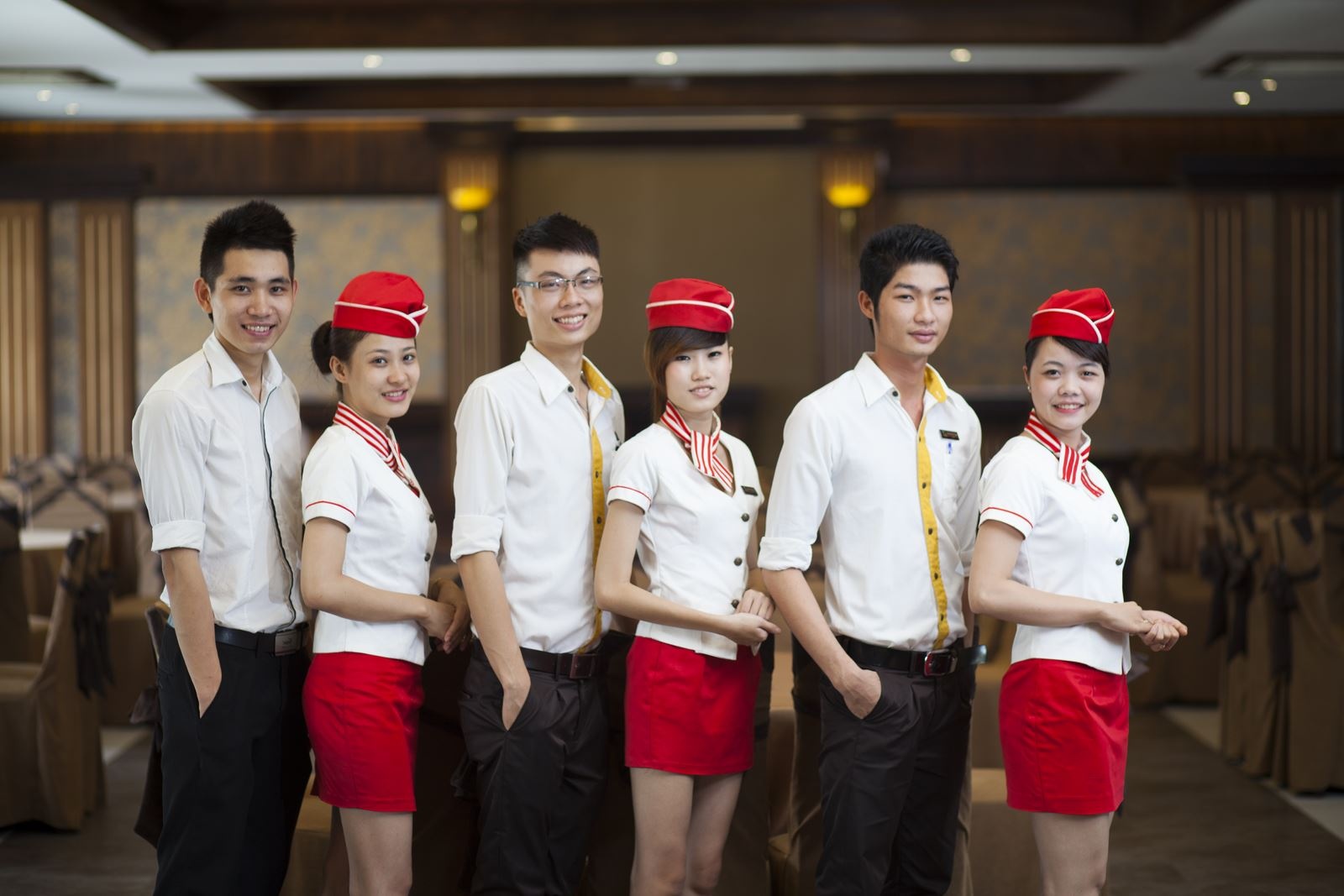 Đội ngũ nhân phục vụ tận tình chu đáo.