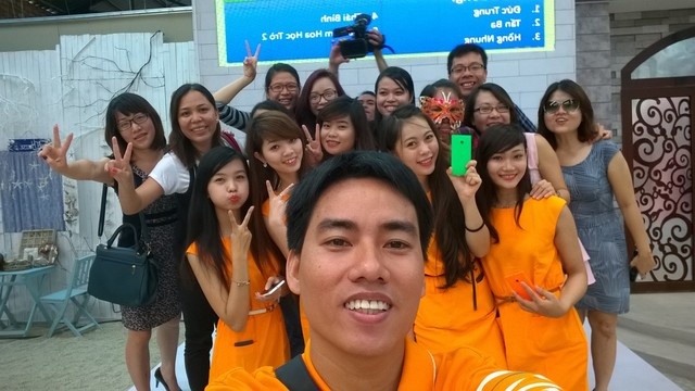 Trao luu chup anh YOLO hut gioi tre Viet hinh anh