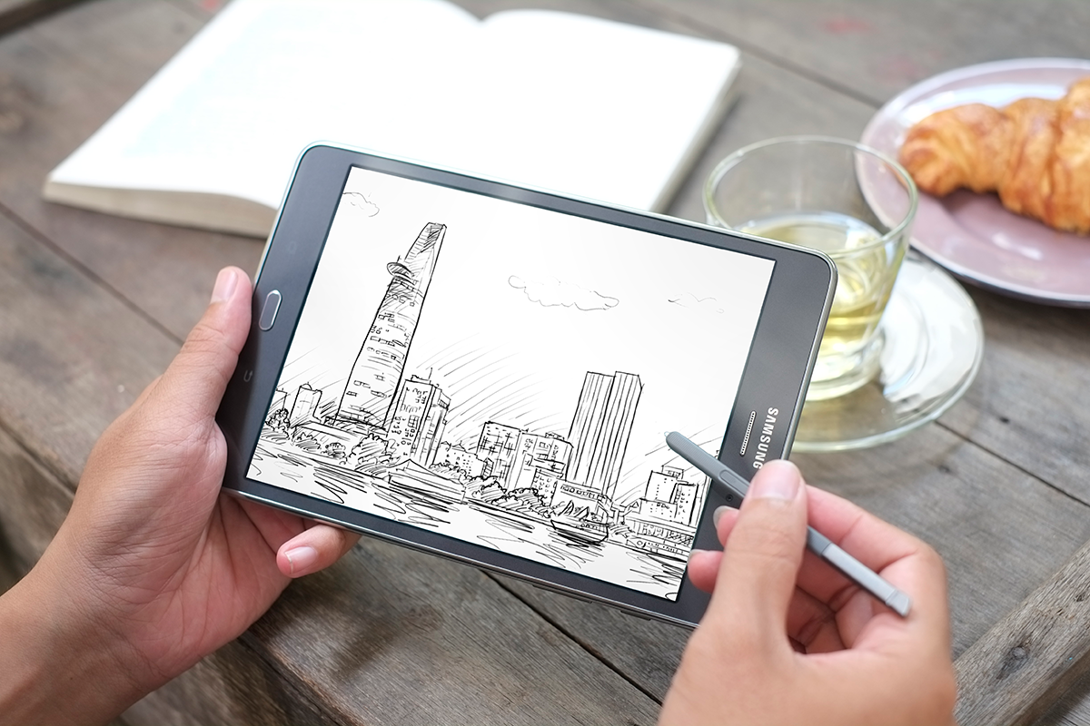 Anh Đức sáng tạo mọi lục, mọi nơi bằng ứng dụng Sketch Book