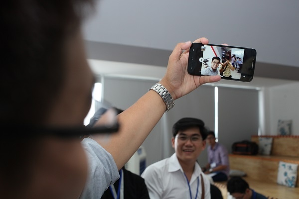 Camera trước 8MP nắm bắt nhanh mọi khoảnh khắc của bạn