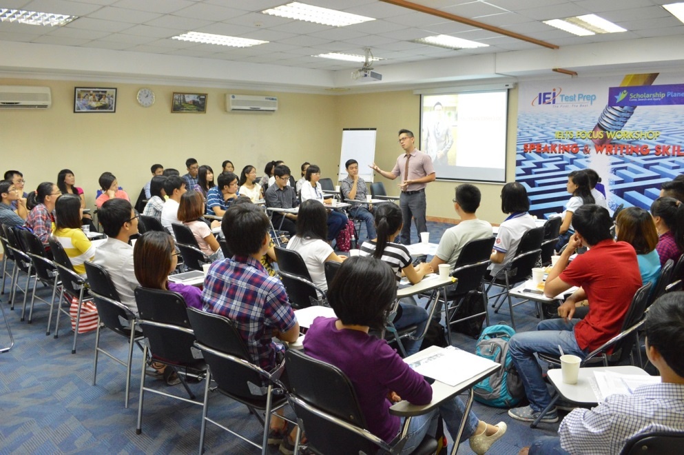 Public speaking: Ky nang can thiet cho du hoc sinh hinh anh
