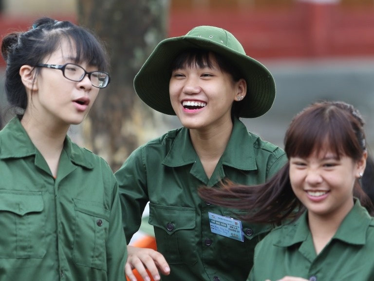 Chien si nhi hao hung tren thao truong Hoa Binh hinh anh