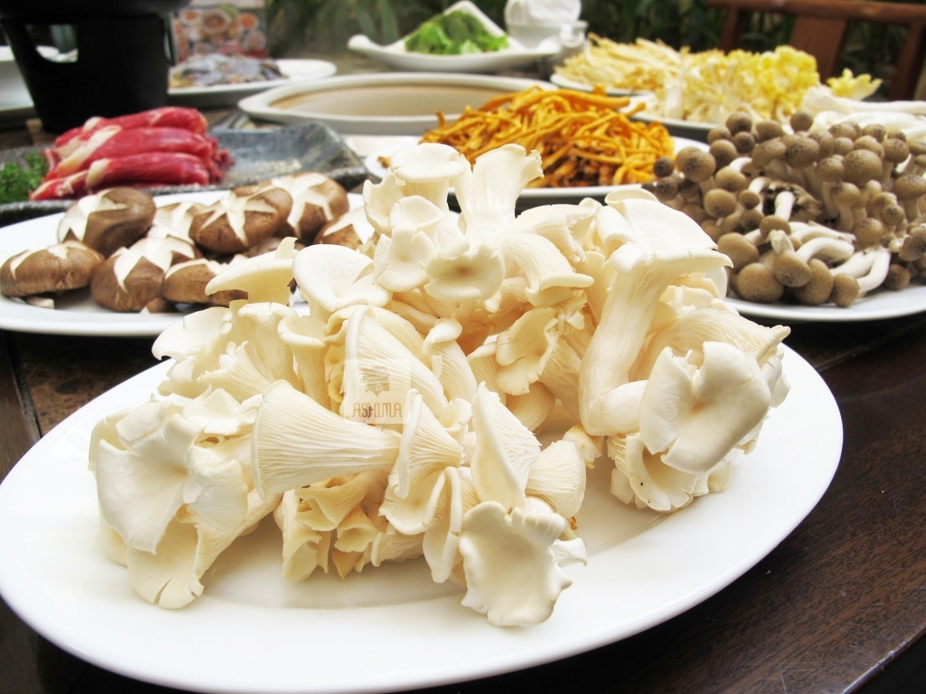 Clip can canh hap dan cua mon lau nam hinh anh