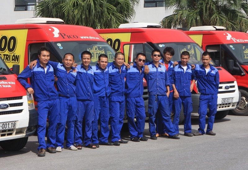 Pico tuyen 500 nhan su khai truong sieu thi tai Ha Dong hinh anh