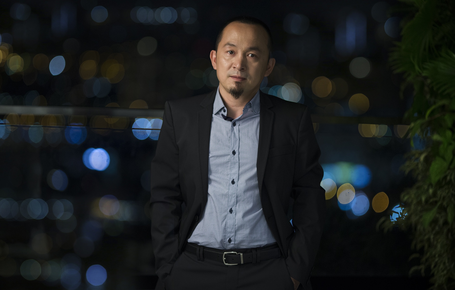 Phong giai tri tai gia dang cap cua nhac si Quoc Trung hinh anh