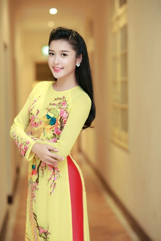 Á hậu Huyền My hiện là một nhân vật thu hút sự quan tâm của công chúng