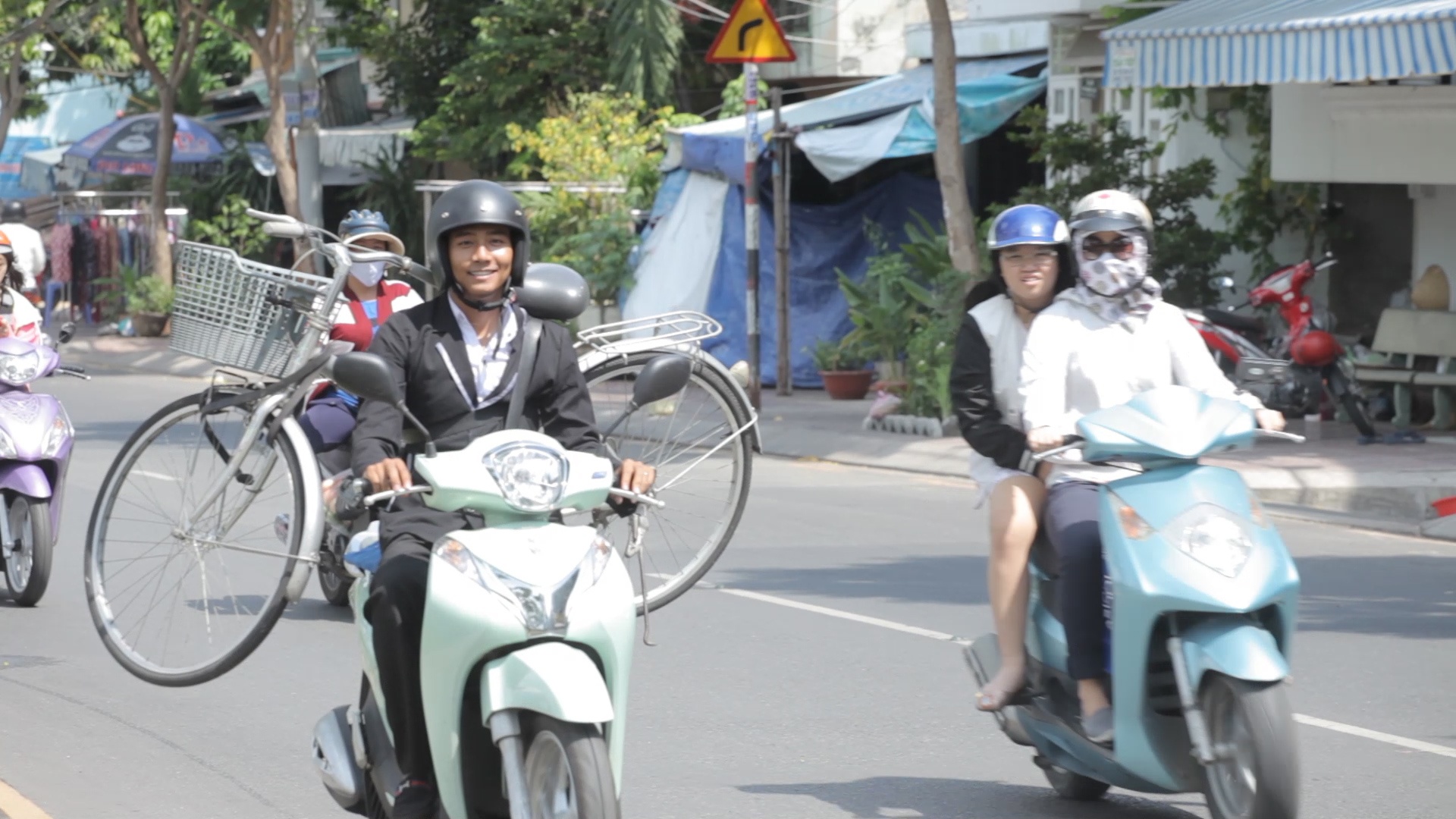 May mắn đã mỉm cười khi Thái Vũ trúng thưởng chiếc xe SH Mode của Kichi Kichi.