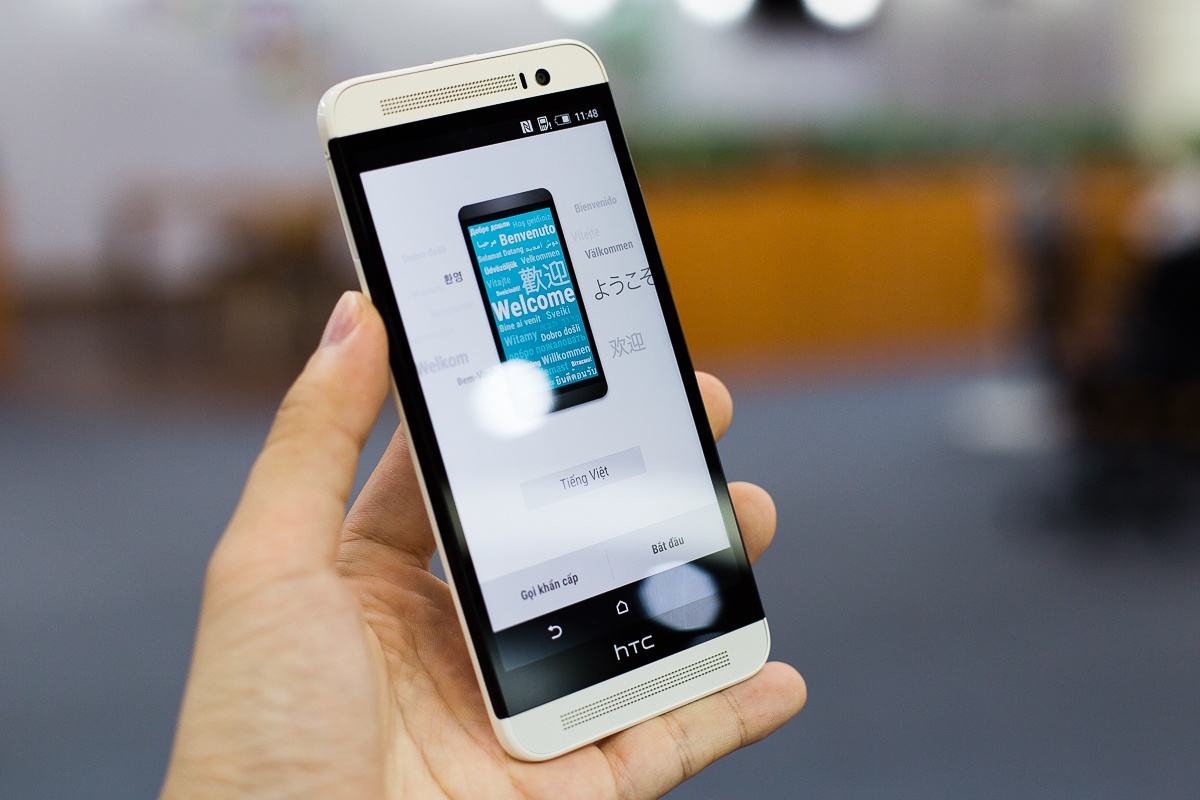 3 smartphone tam trung dang chu y tren thi truong hinh anh