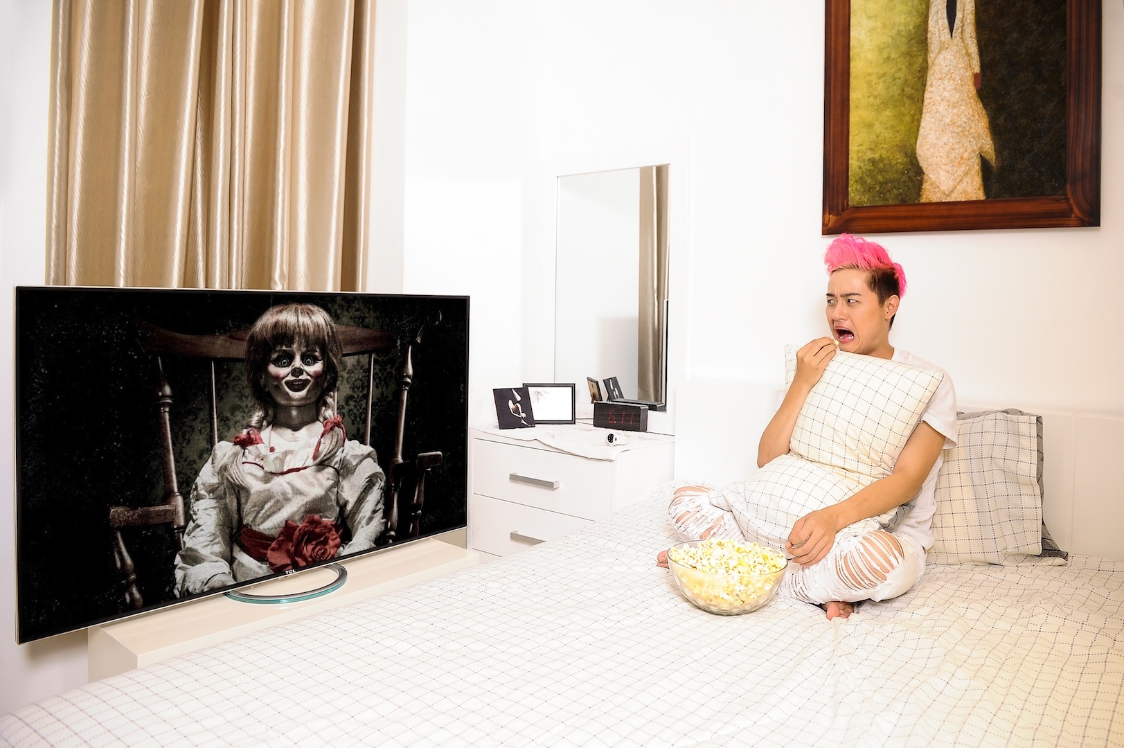 Thanh Duy bieu cam sieu 'nhang' khi xem phim hinh anh