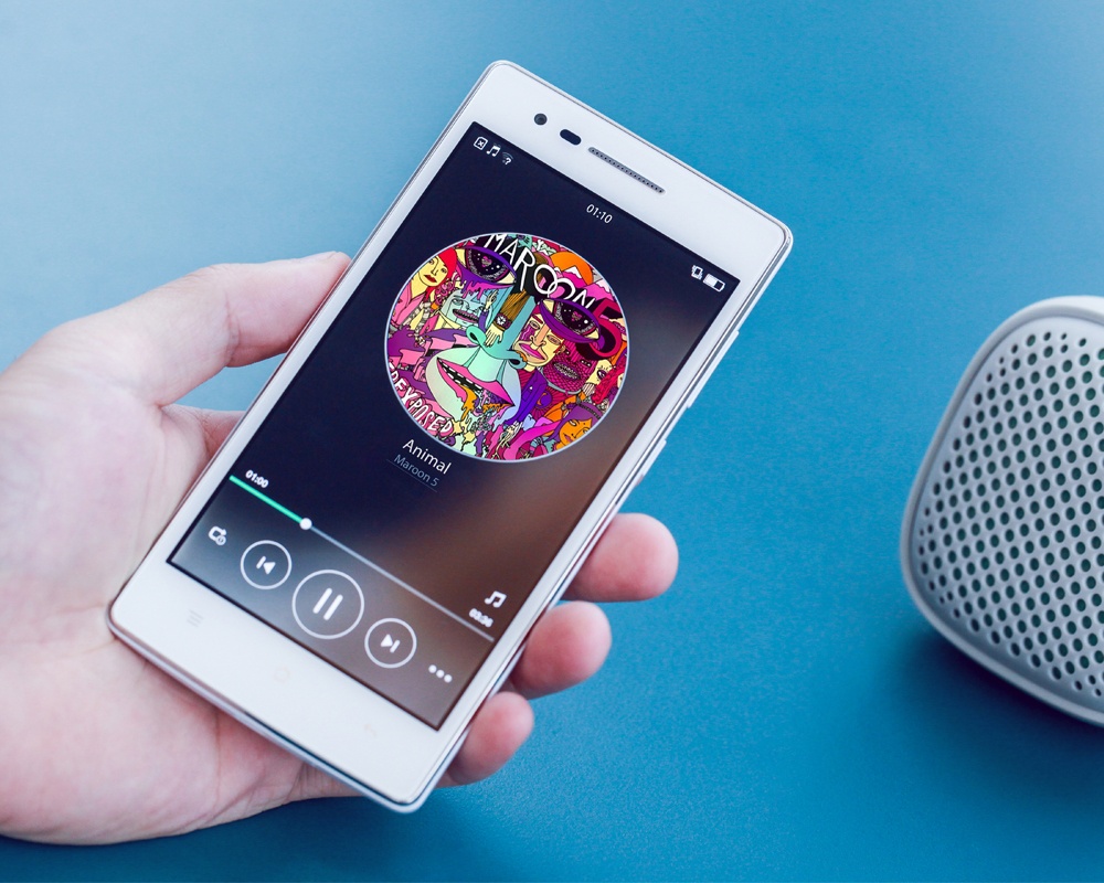 OPPO Mirror 3 đang được bán ngoài thị trường với giá 4,99 triệu đồng.