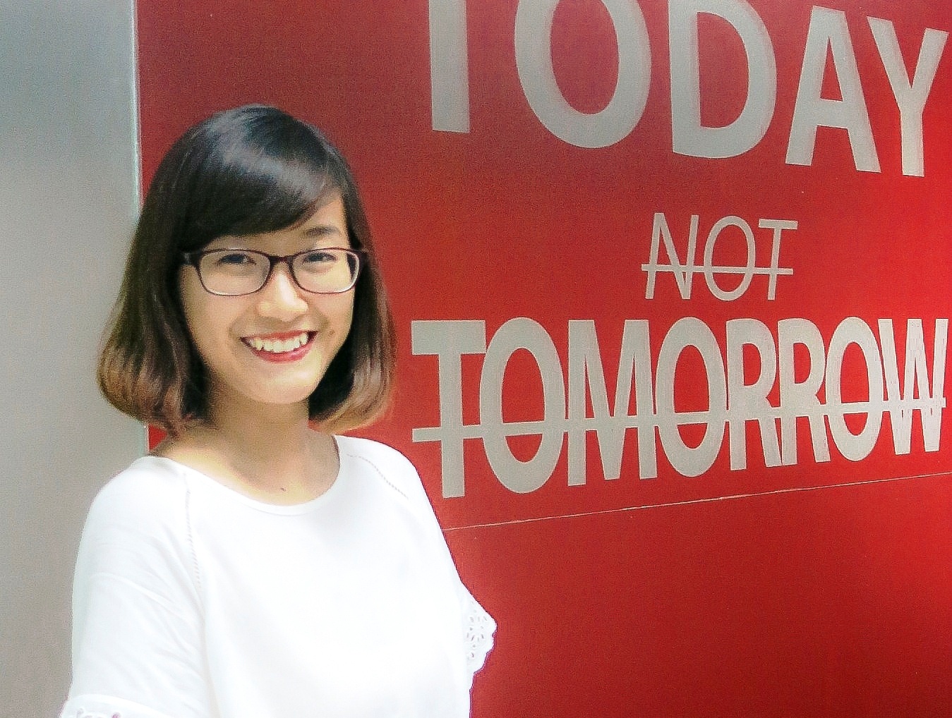 Le Ha Van - co giao 9X xinh xan dat 970/990 diem TOEIC hinh anh