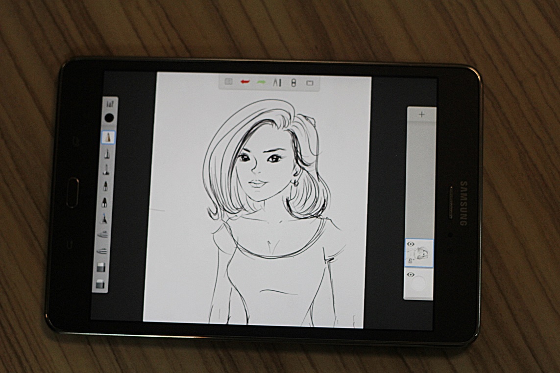 Với ứng dụng Sketch book, Quang Huy chỉ mất vài phút để vẽ lại hình ảnh về cô gái