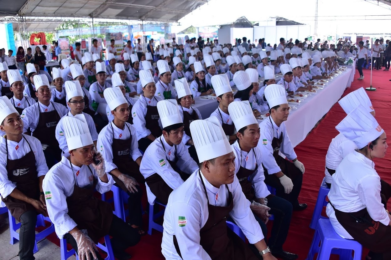 Sự kiện thu hút 300 đầu bếp đến từ đồng bằng sông Cửu Long tham dự.