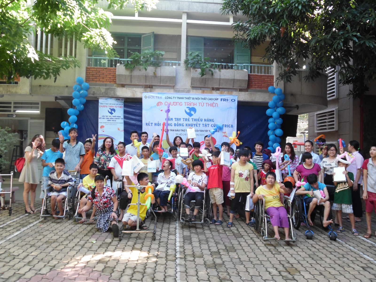 Bep tu Frico xay dung thuong hieu bat dau tu dau? hinh anh